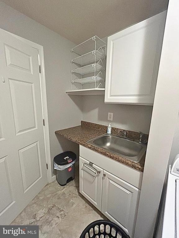 715 Acorn Court - Photo 11