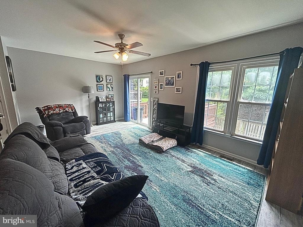 715 Acorn Court - Photo 24