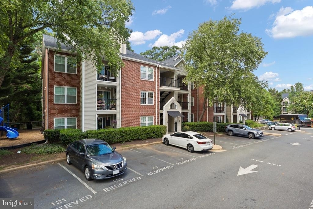 3303 Wyndham Circle - Photo 3