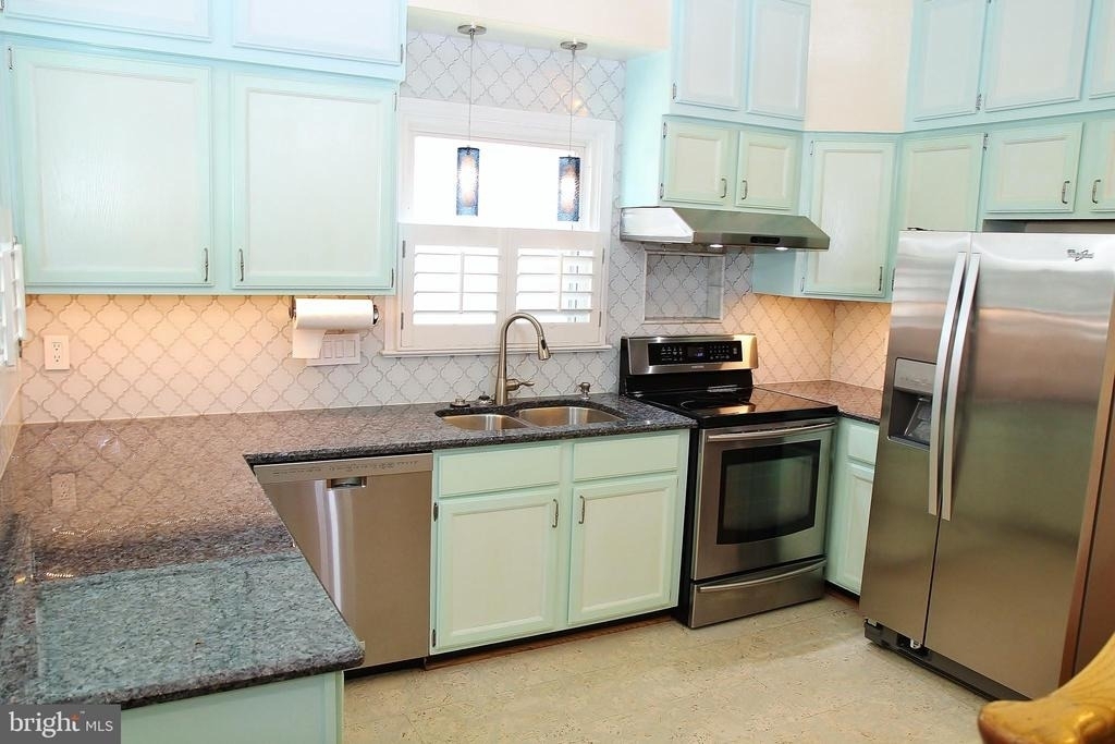 1006 Wythe Street - Photo 14