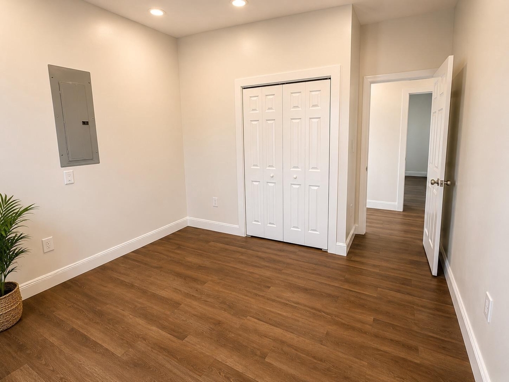 111 N Baltimore Street - Photo 10