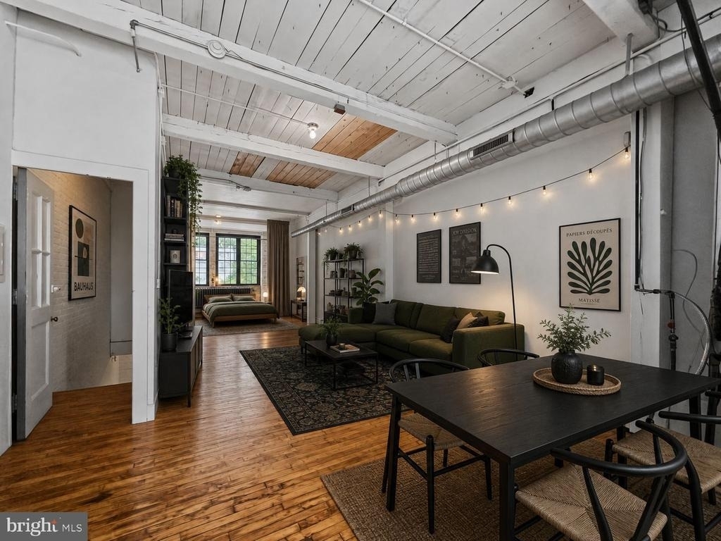 14 W Harvey Street - Photo 0