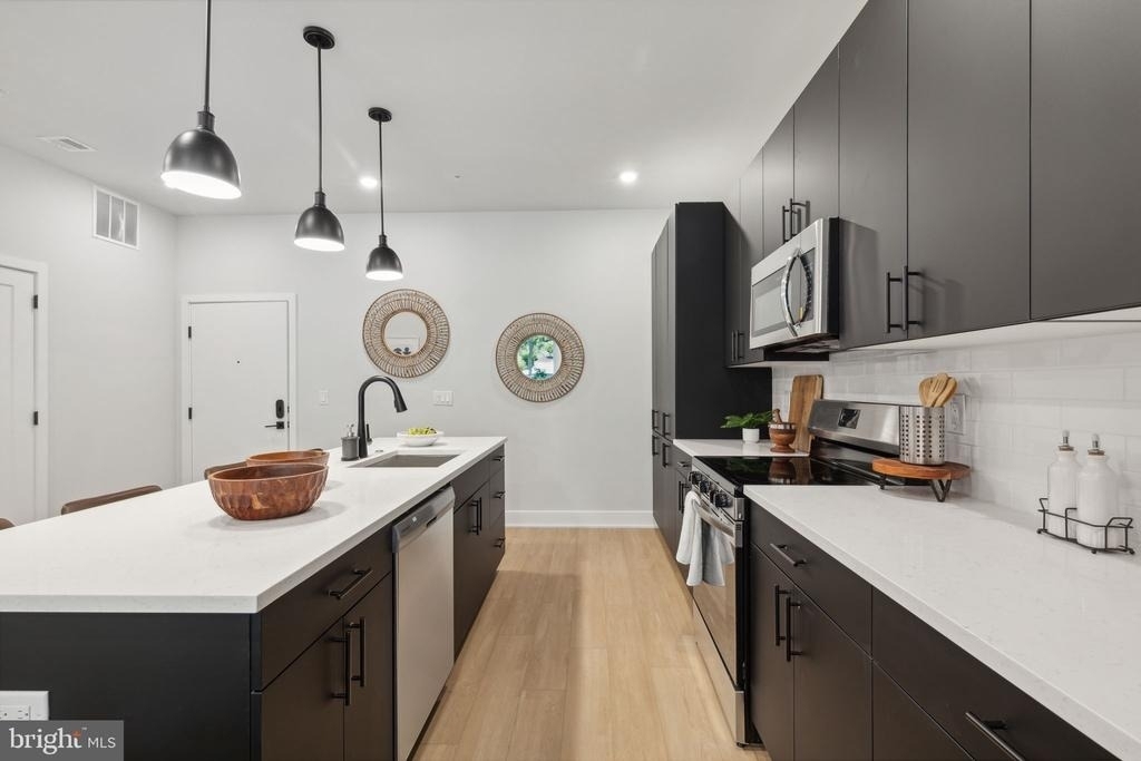 6910 Ridge Avenue - Photo 8