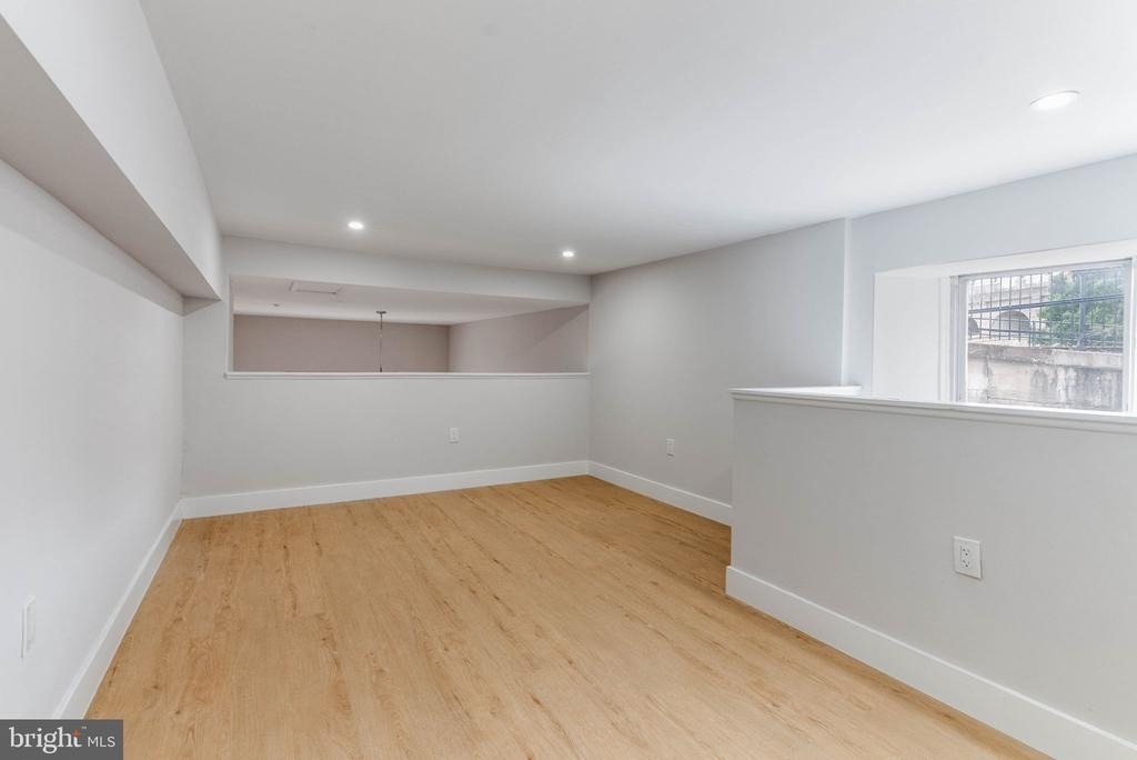 4522 Baker Street - Photo 5