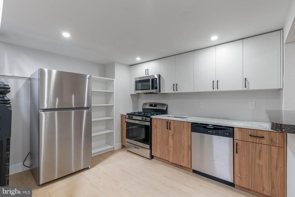4522 Baker Street - Photo 2