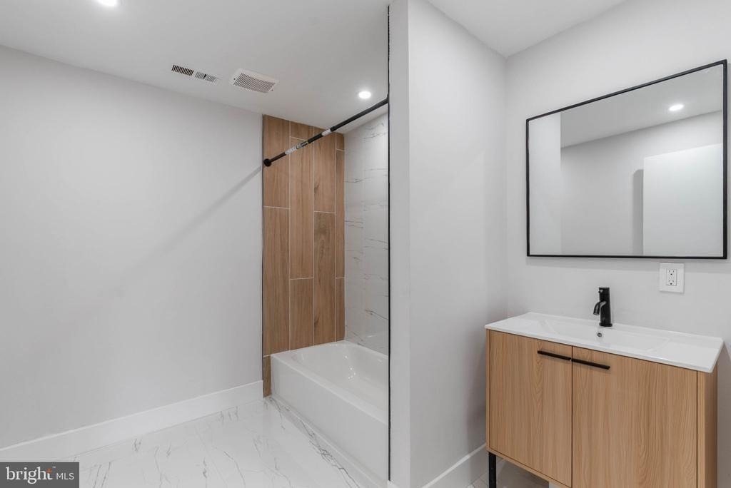 4522 Baker Street - Photo 4
