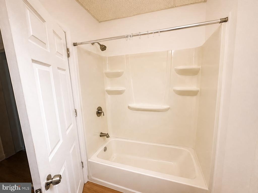2115 W Ontario Street - Photo 3