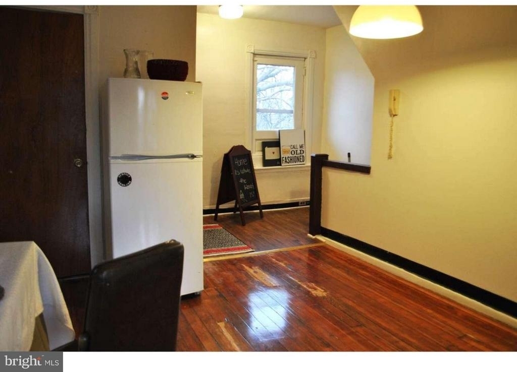 5027 Pine Street - Photo 6