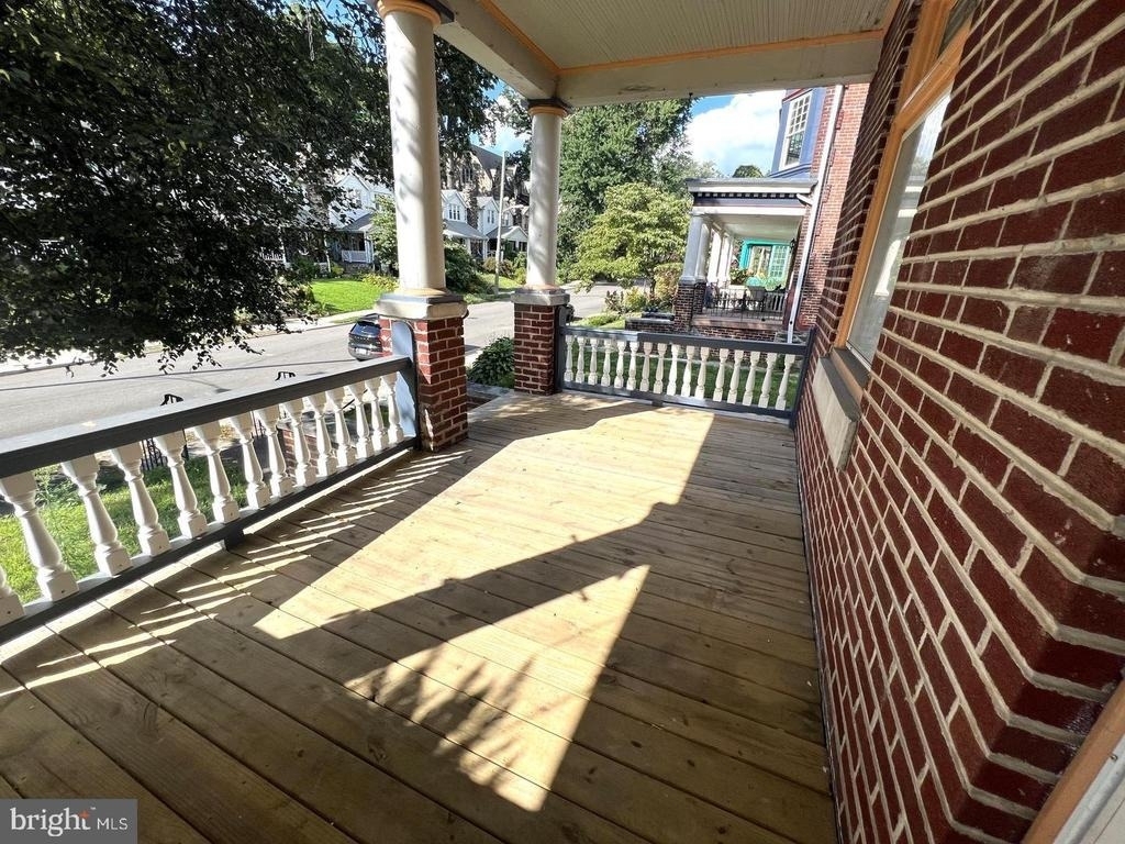 508 W Harvey Street - Photo 2