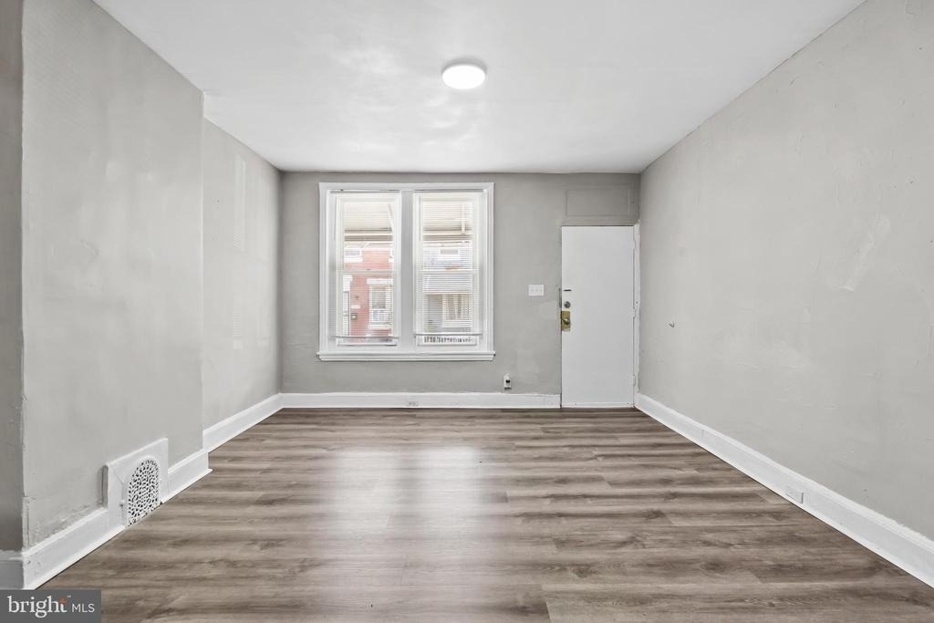 2511 W Oakdale Street - Photo 3