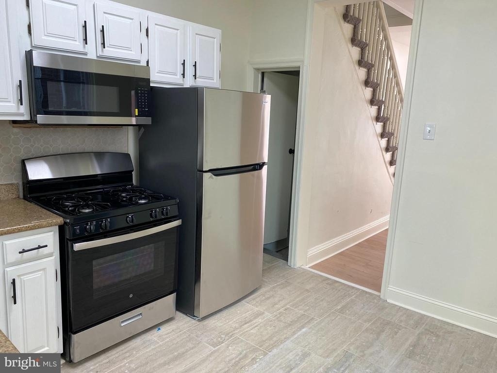 823 N Hutton Street - Photo 9