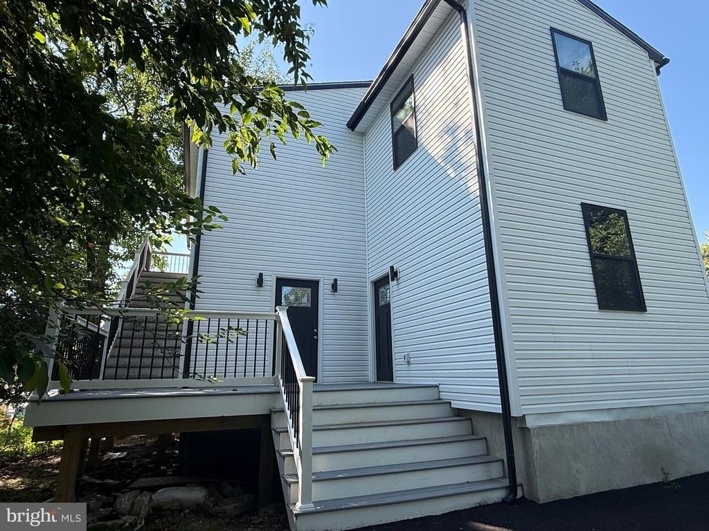 132 Yale Avenue - Photo 2