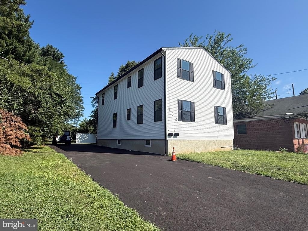132 Yale Avenue - Photo 1
