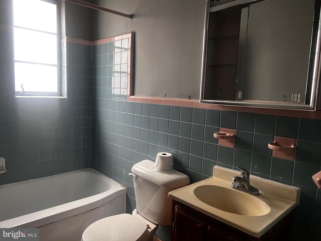 4631 State Road - Photo 2