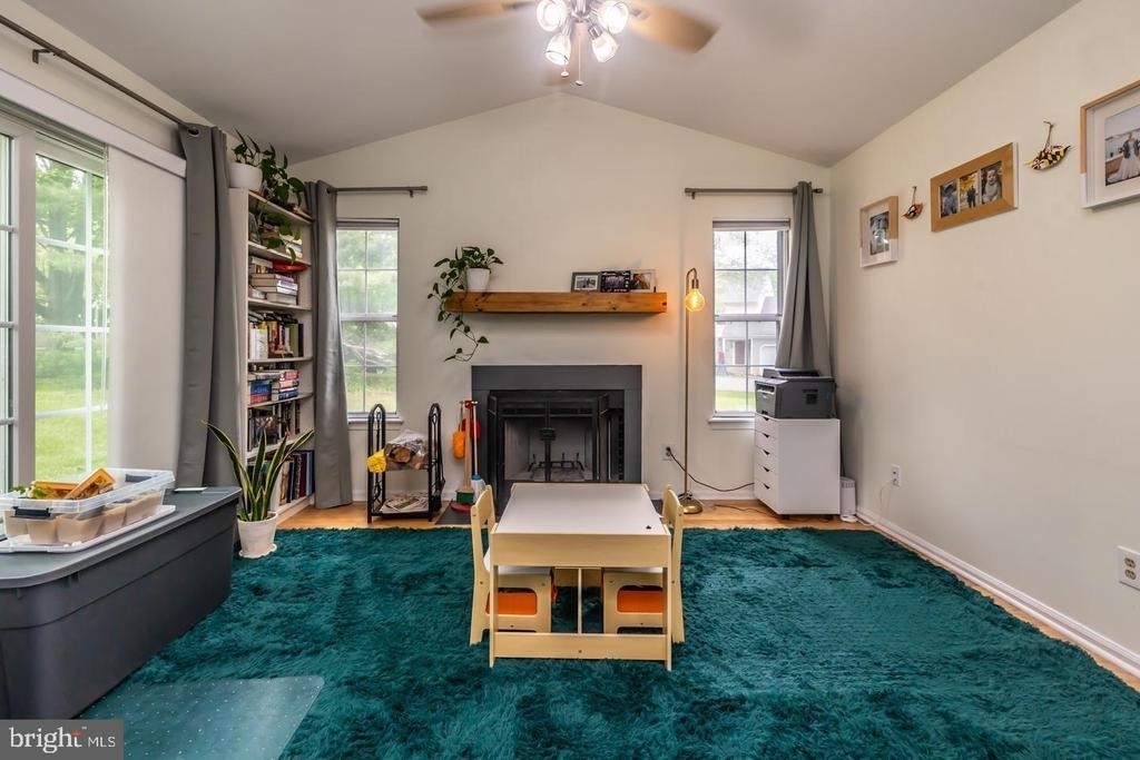 786 Bradford Terrace - Photo 11