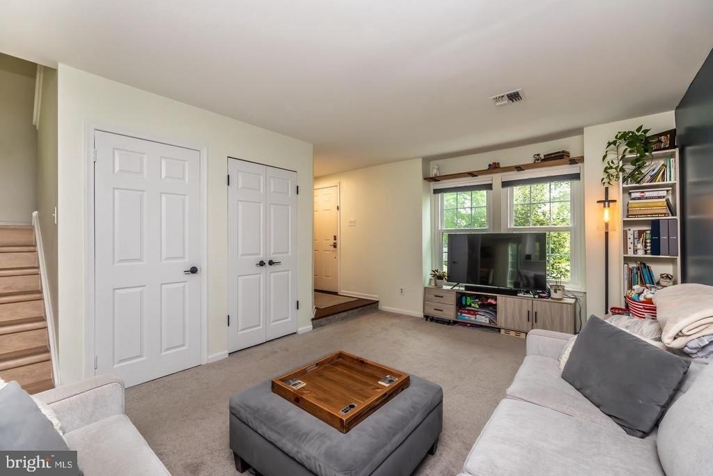 786 Bradford Terrace - Photo 2