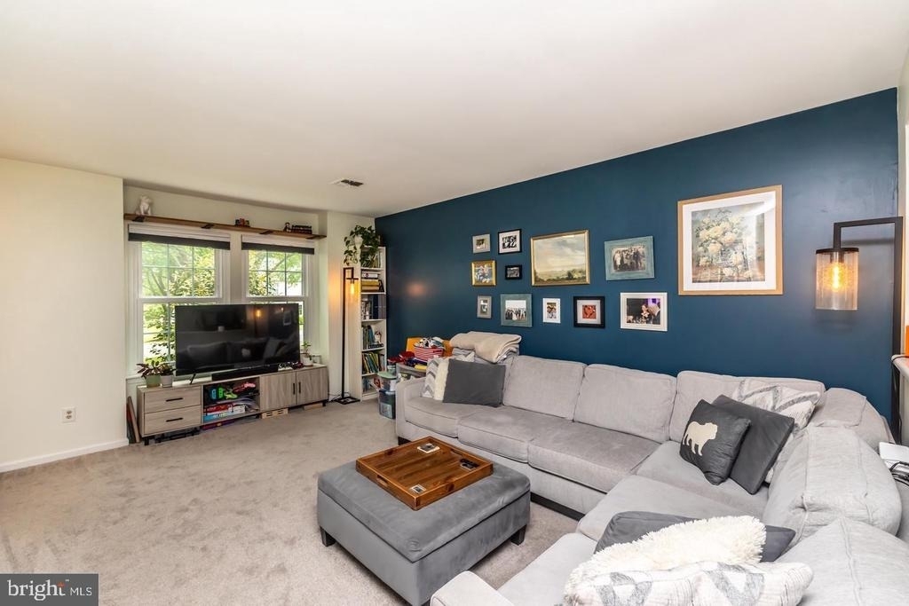 786 Bradford Terrace - Photo 3