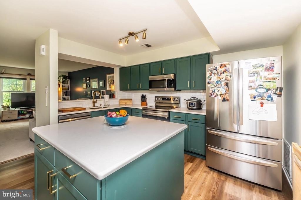 786 Bradford Terrace - Photo 5
