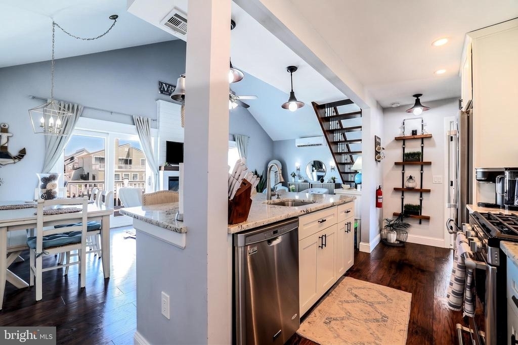140 Matilda Drive - Photo 4