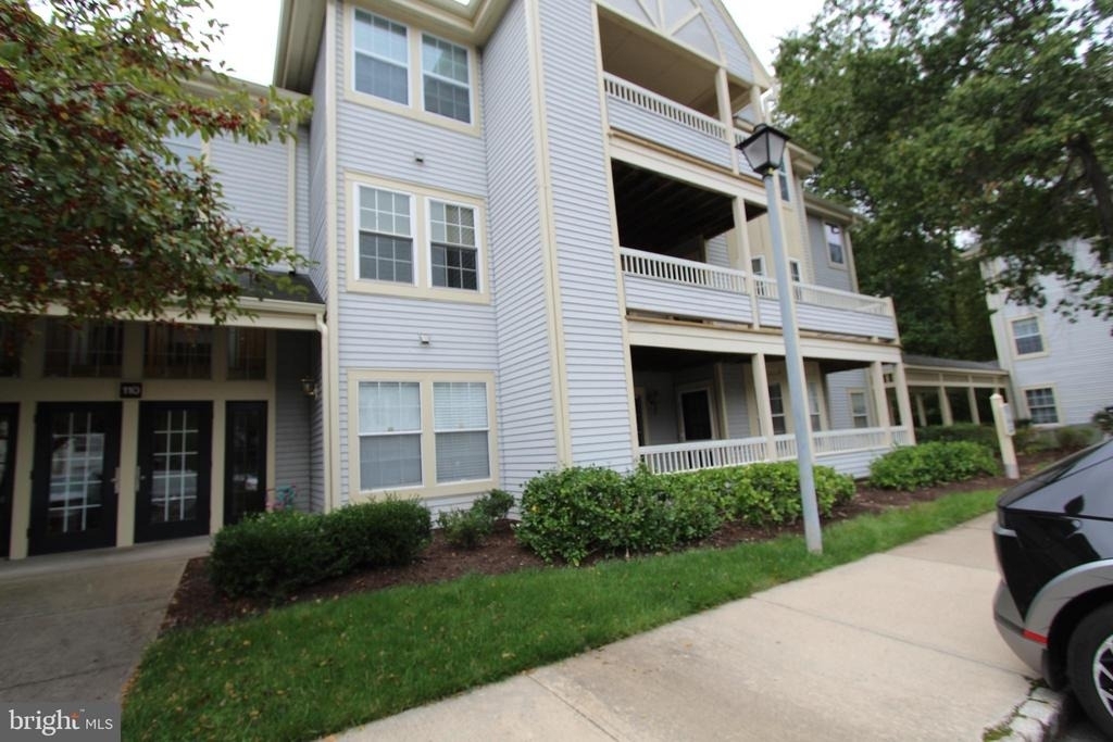 110 Biscayne Court - Photo 2