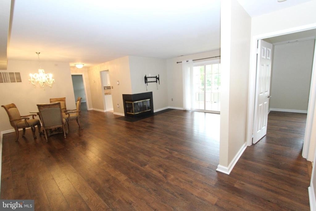 110 Biscayne Court - Photo 7
