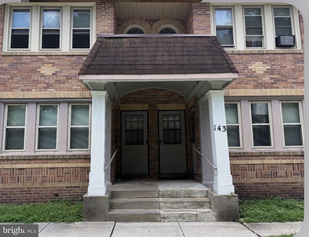 143 Delaware Street - Photo 0