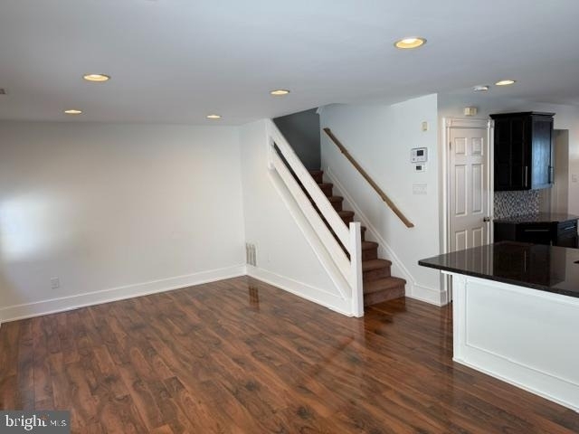 1070 Baywood Drive - Photo 4