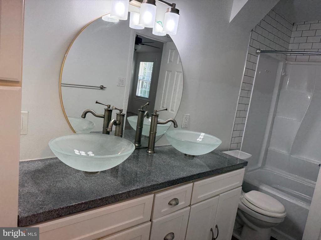 1070 Baywood Drive - Photo 14