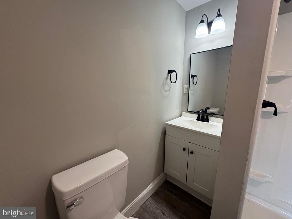 242 N Broadway - Photo 6