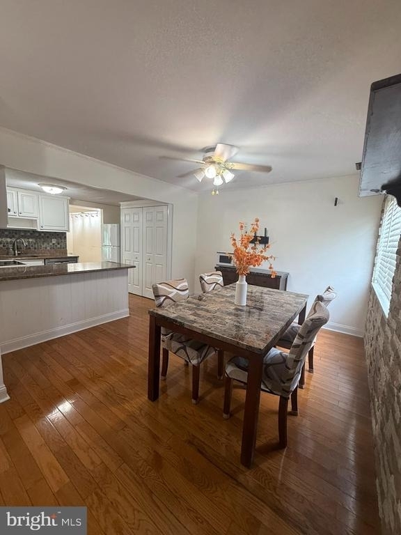 1080 Pendleton Court - Photo 4