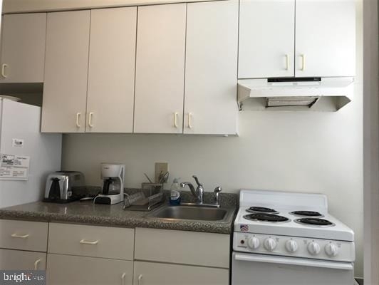 111 S Dudley Avenue - Photo 8