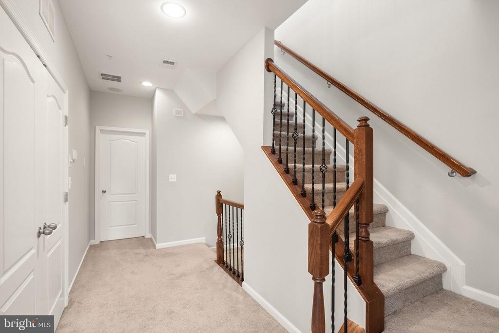 517 Overlook Park Drive - Photo 22