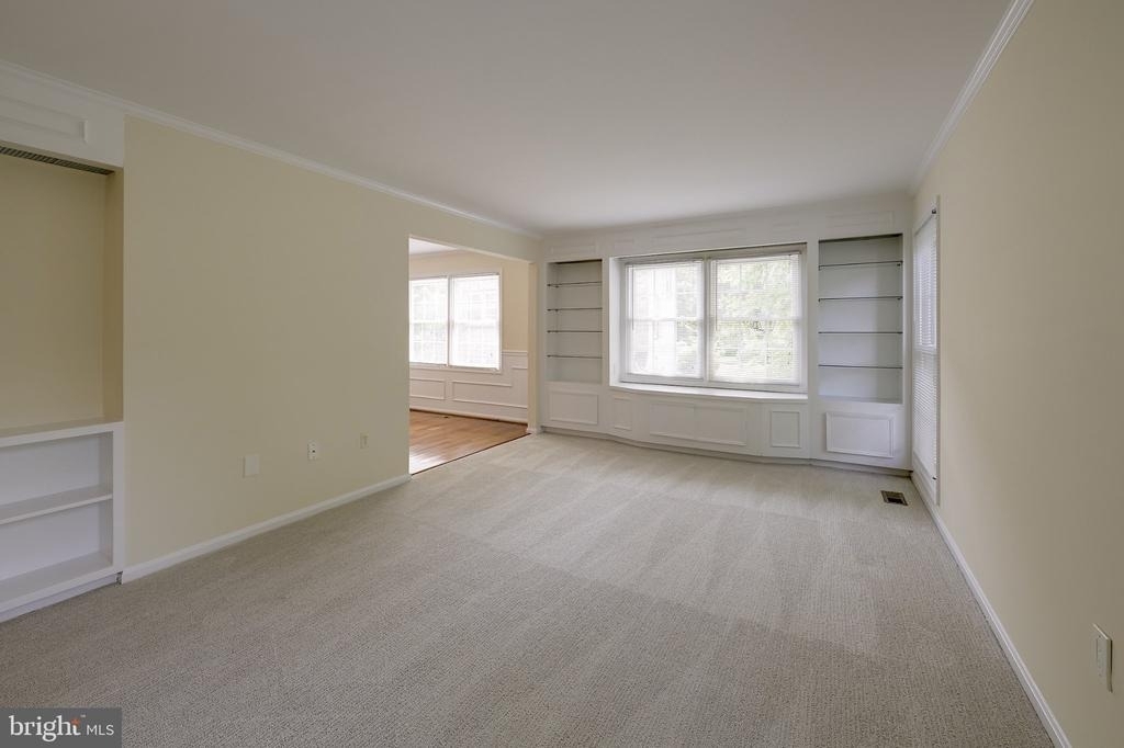 7518 Westlake Terrace - Photo 8