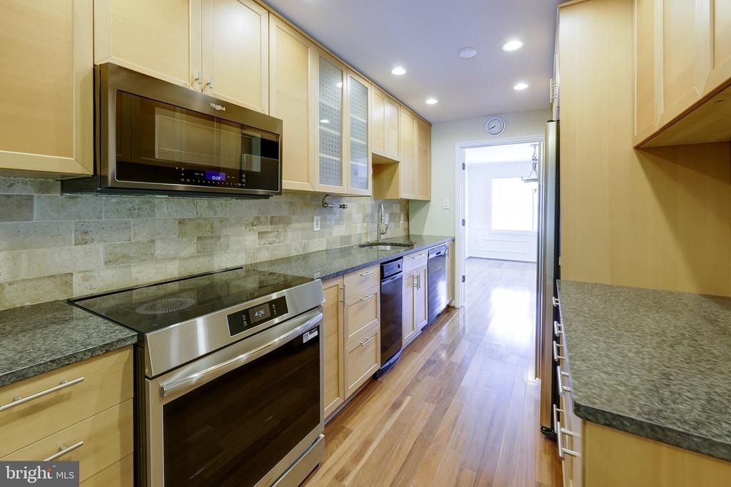 7518 Westlake Terrace - Photo 24