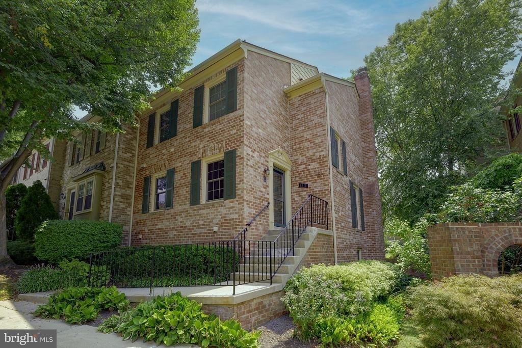 7518 Westlake Terrace - Photo 1