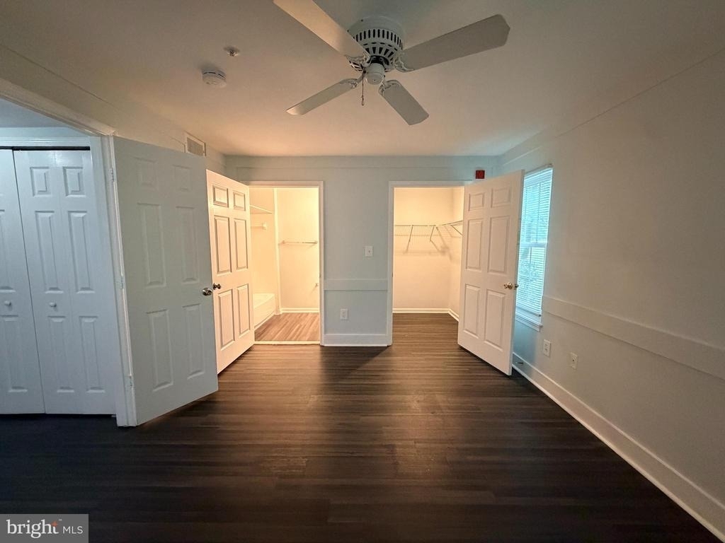 931 Hillside Lake Terrace - Photo 9