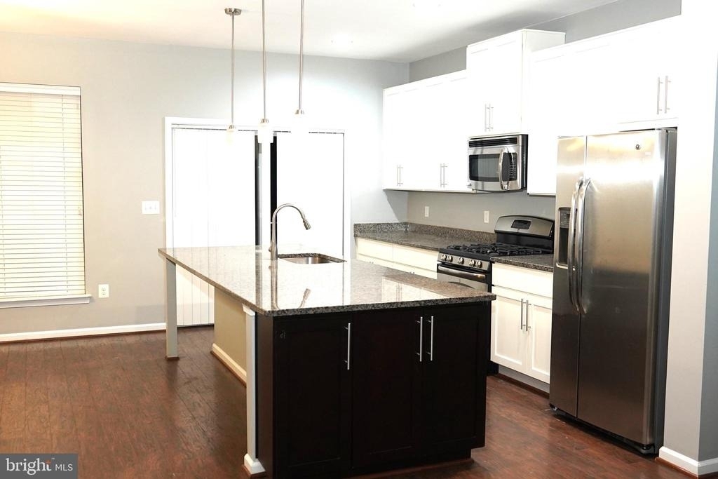 22410 Glenbow Way - Photo 3