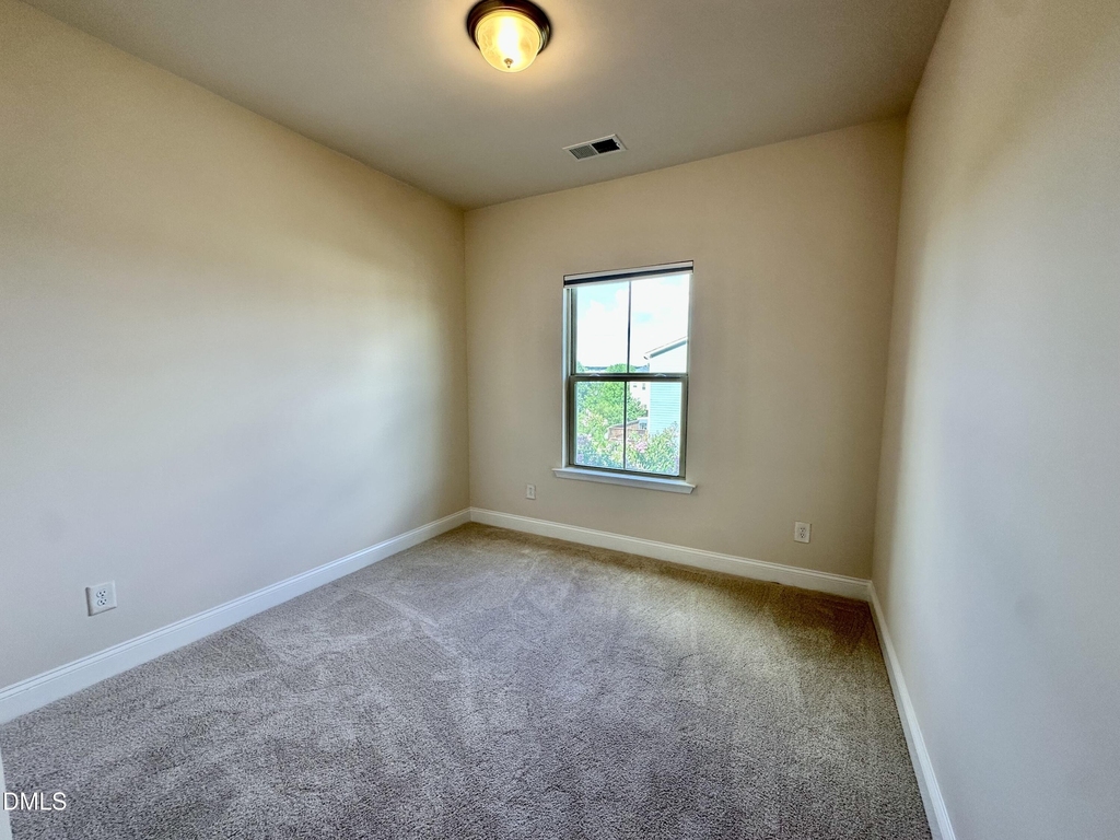 1004 Waymaker Court - Photo 17