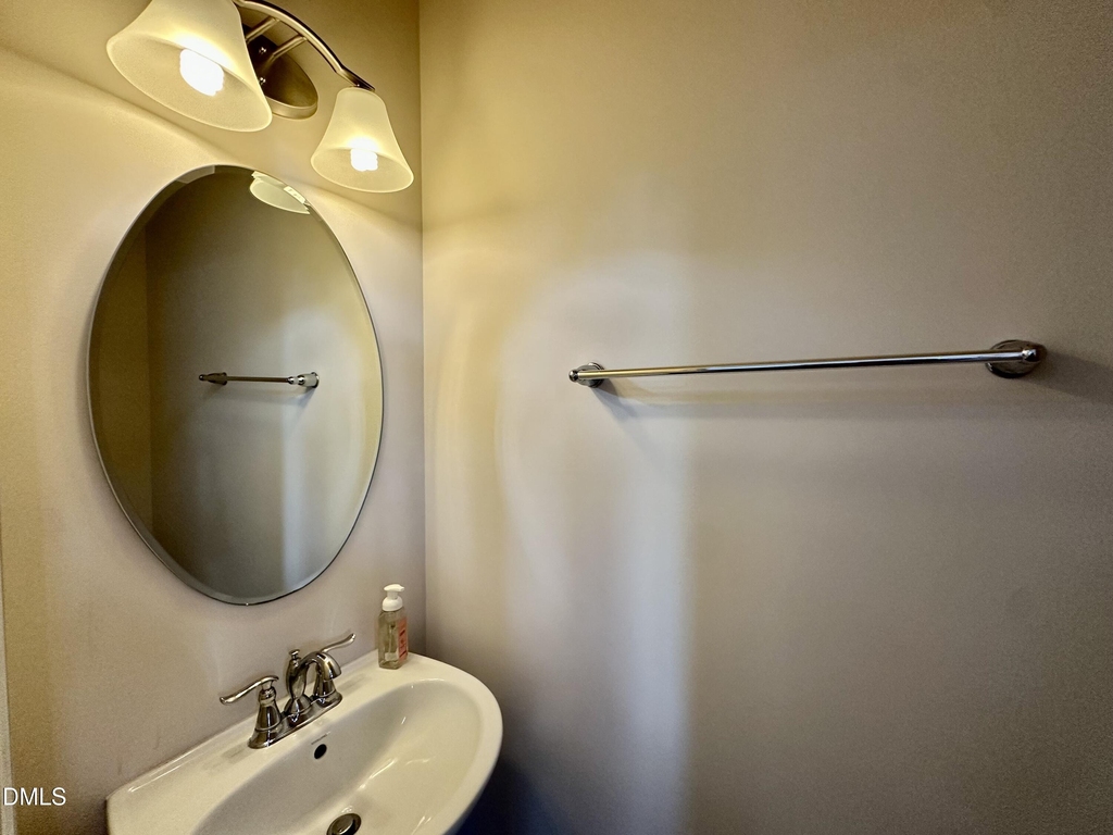 1004 Waymaker Court - Photo 11