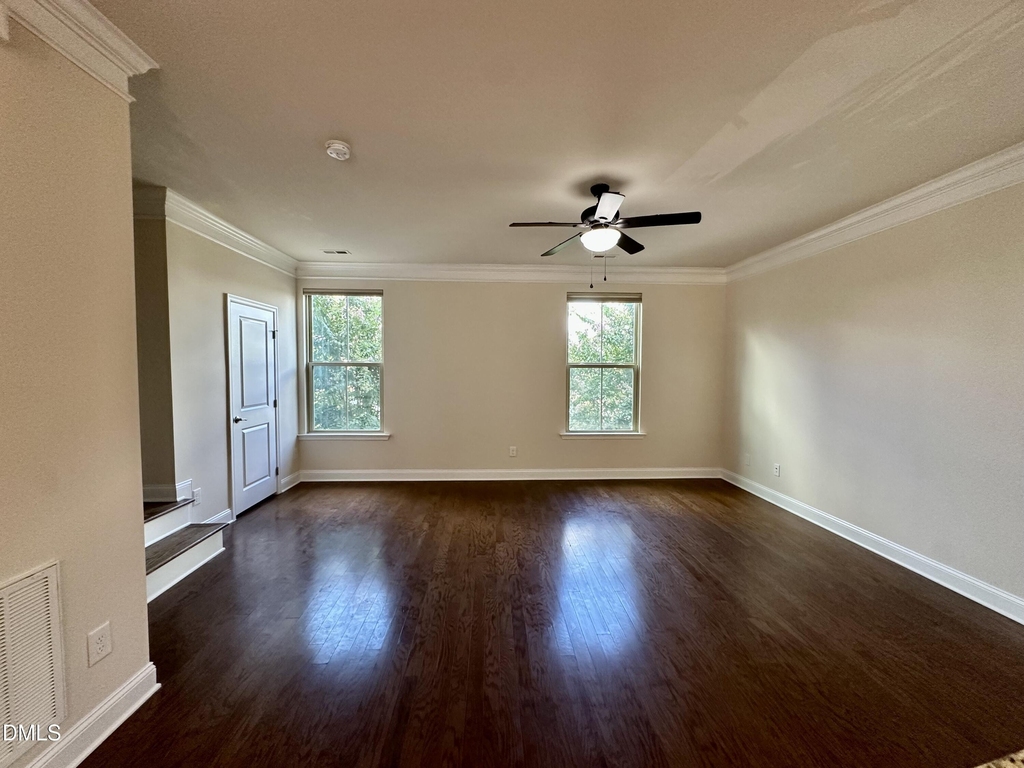 1004 Waymaker Court - Photo 9