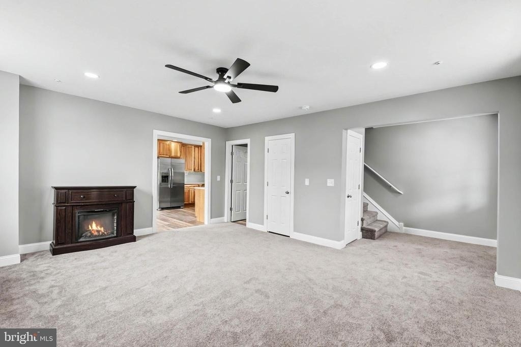 20 N Walnut Street - Photo 5
