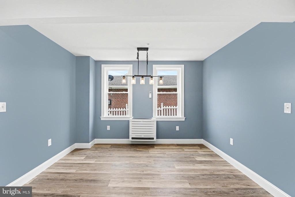 20 N Walnut Street - Photo 9