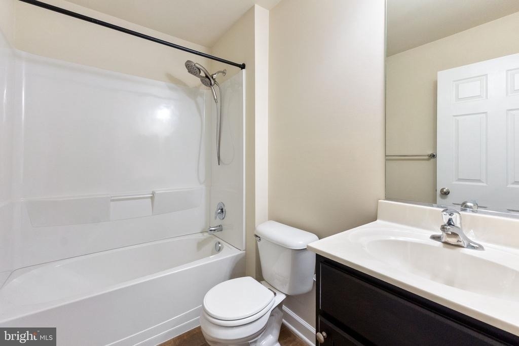 555 English Oak Lane - Photo 16