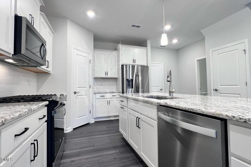 824 Silo Park Drive - Photo 6