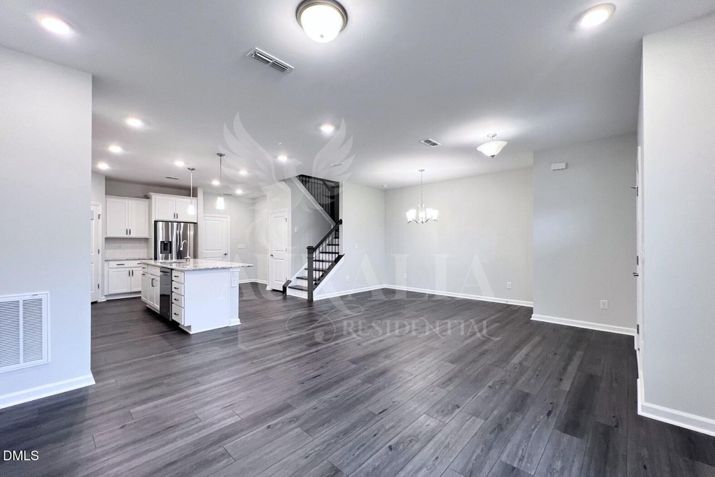 824 Silo Park Drive - Photo 4