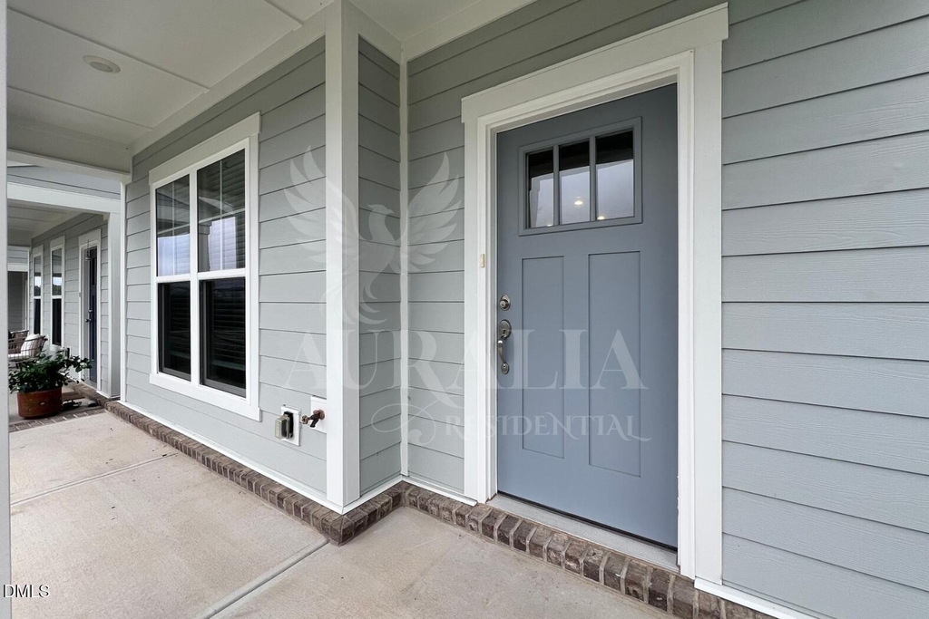 824 Silo Park Drive - Photo 2