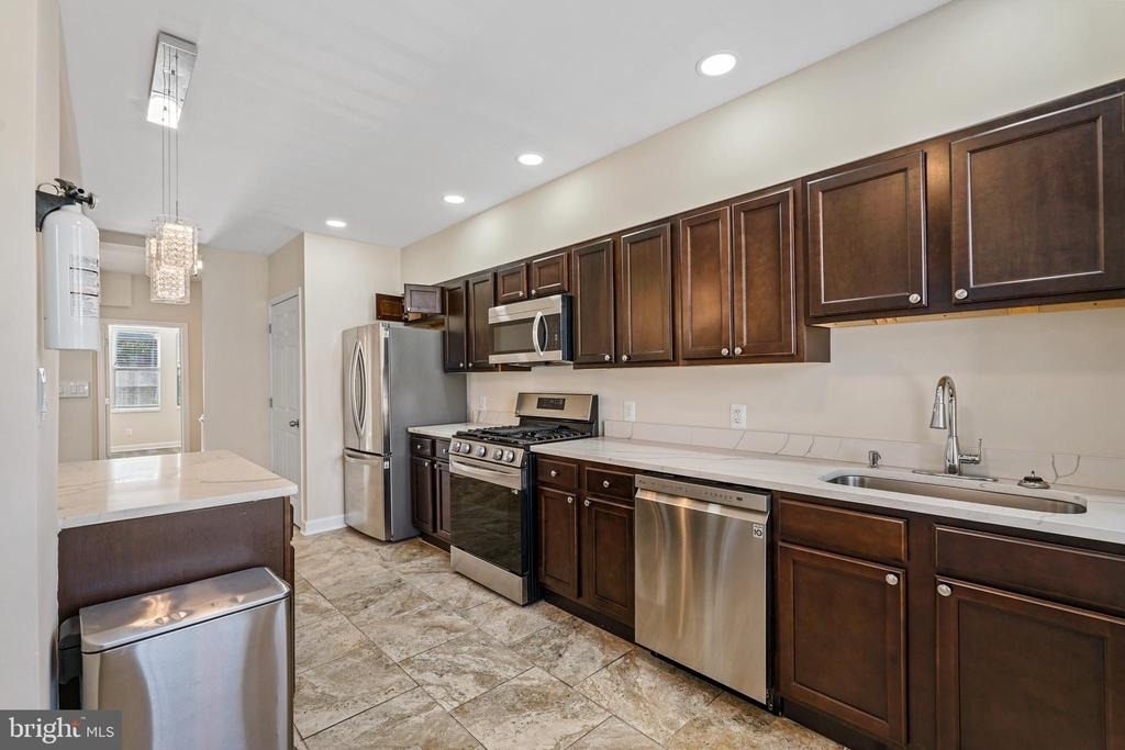 2509 Linden Avenue - Photo 6