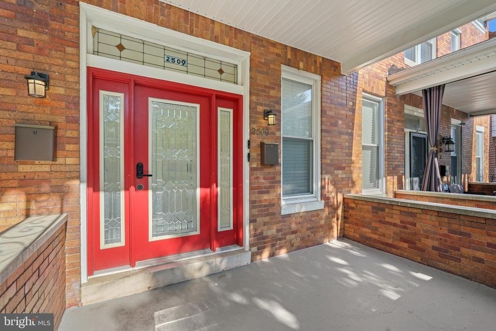 2509 Linden Avenue - Photo 1