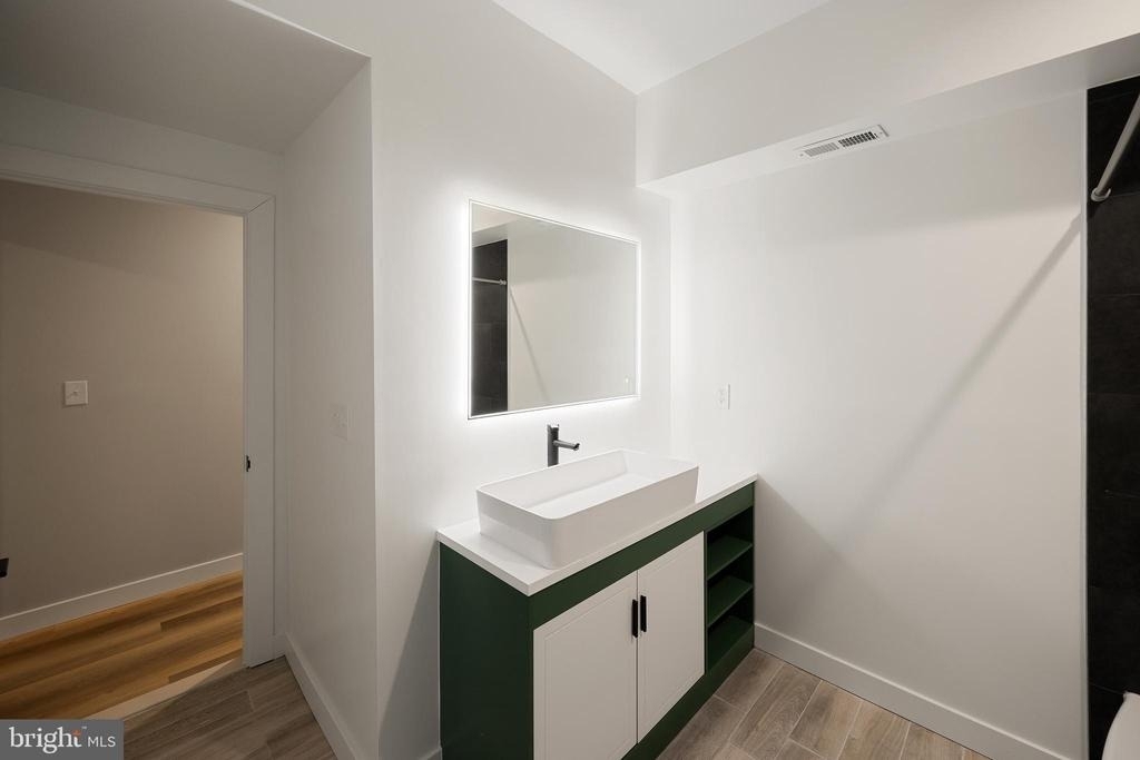 2037 Mcculloh Street - Photo 10