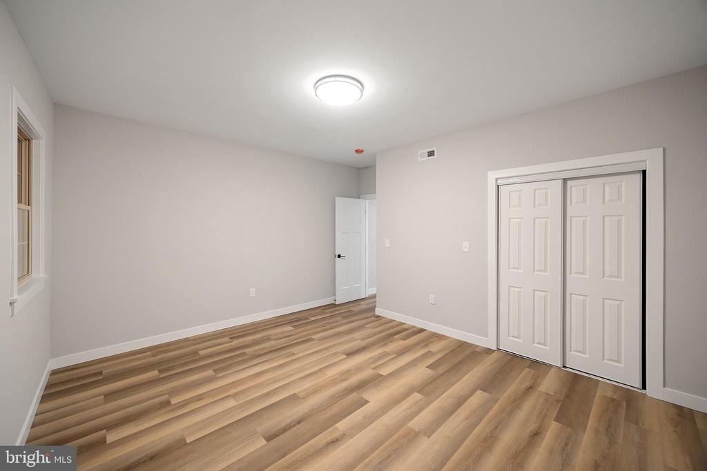 2037 Mcculloh Street - Photo 8